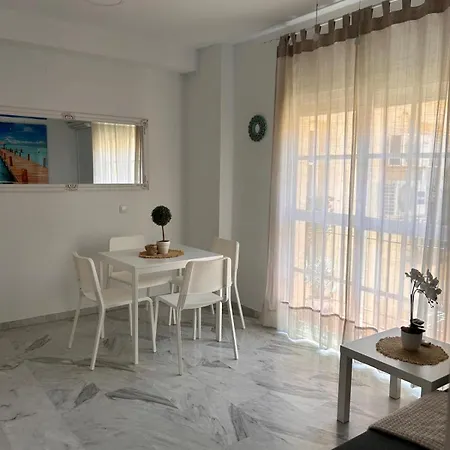 Side Heaven Apartment *