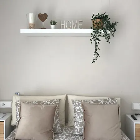 Side Heaven Apartment